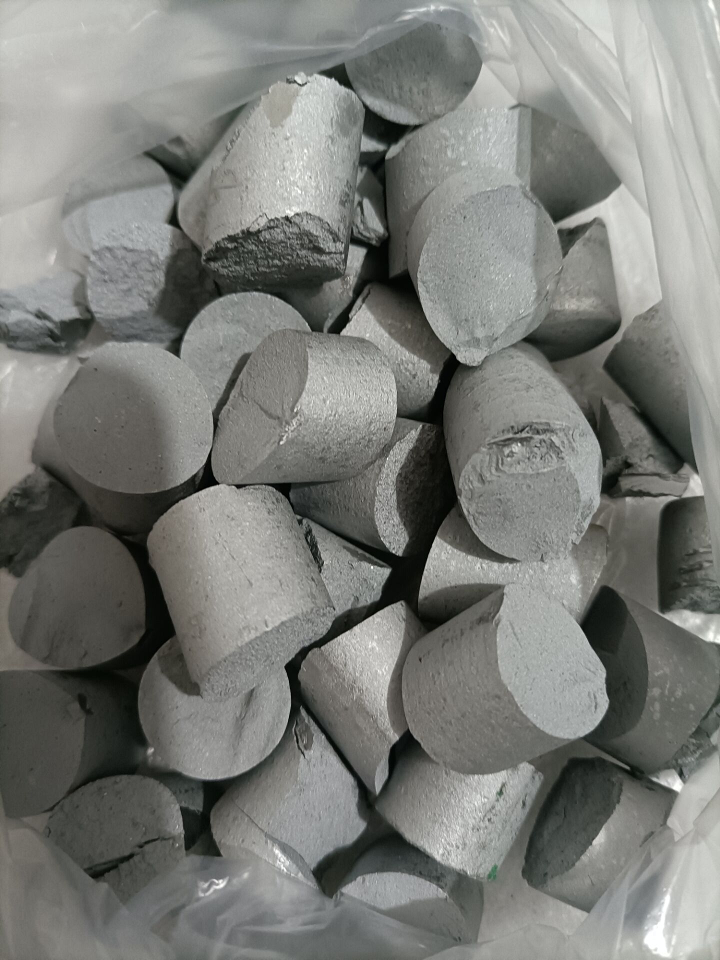 焙烧钼精矿(块)